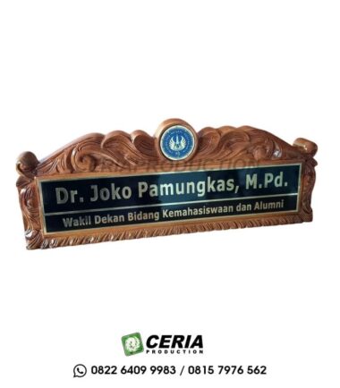 Papan Nama Meja Kayu Ukir Premium